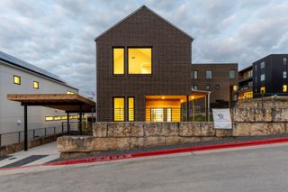 900 S 2nd ST 23, Austin, TX 78704