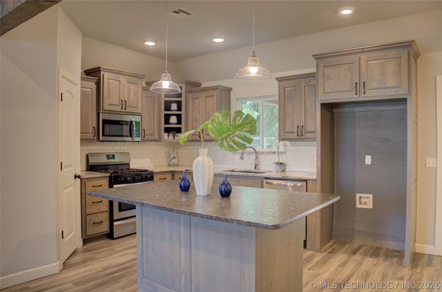4807 S McKinley Avenue, Sand Springs, OK 74063