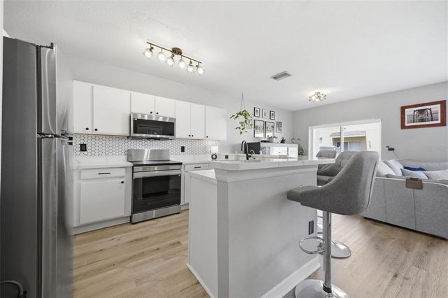 9769 CARLSDALE DRIVE, Riverview, FL 33578