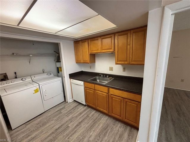 521 Abbot Muse, Virginia Beach, VA 23452