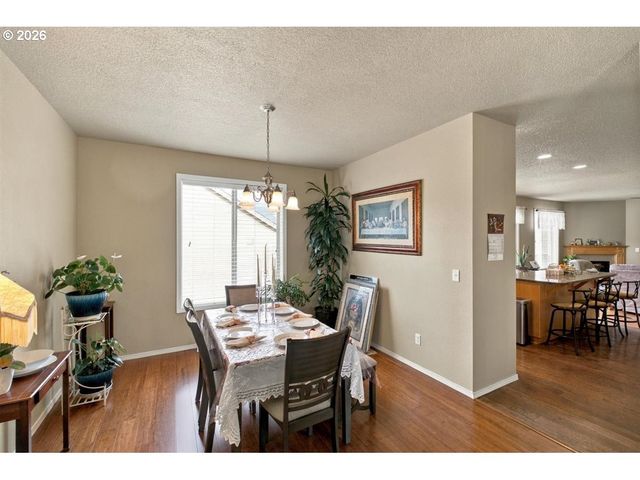 2747 Conner St Nw, Salem, OR 97304