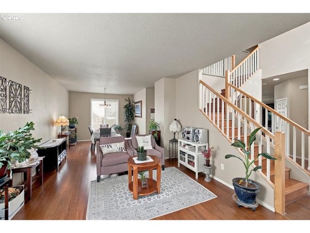 2747 Conner St Nw, Salem, OR 97304