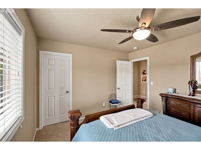 2747 Conner St Nw, Salem, OR 97304