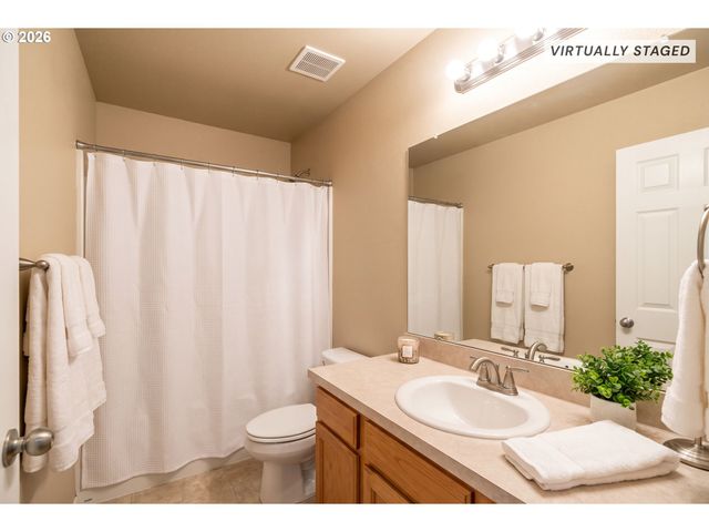 2747 Conner St Nw, Salem, OR 97304