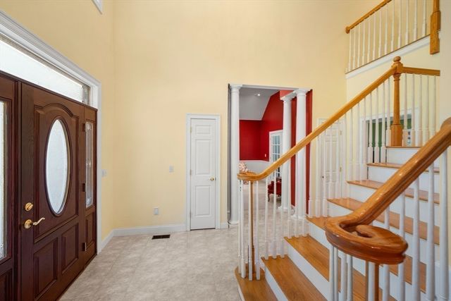 6 Evergreen Drive, Plaistow, NH 03865