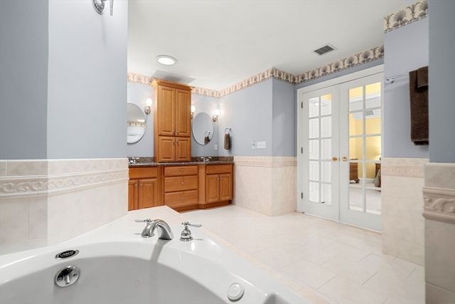 6 Evergreen Drive, Plaistow, NH 03865