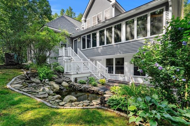 6 Evergreen Drive, Plaistow, NH 03865