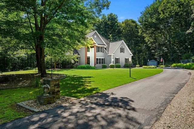 6 Evergreen Drive, Plaistow, NH 03865