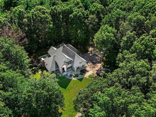 6 Evergreen Drive, Plaistow, NH 03865