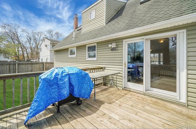 15 Maplewood Drive, Shirley, NY 11967