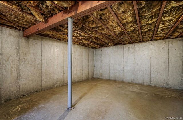 15 Maplewood Drive, Shirley, NY 11967