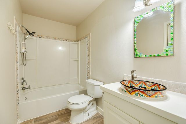 805 Seashell Drive, Surfside Beach, TX 77541