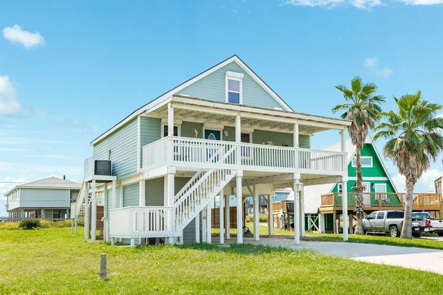 805 Seashell Drive, Surfside Beach, TX 77541