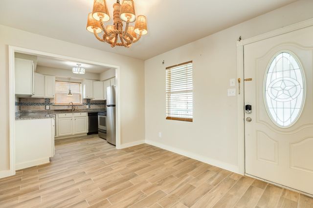 805 Seashell Drive, Surfside Beach, TX 77541