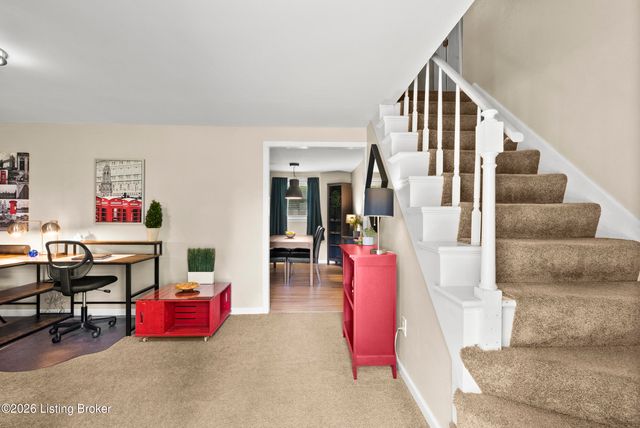 4311 Lynnbrook Dr, Louisville, KY 40220