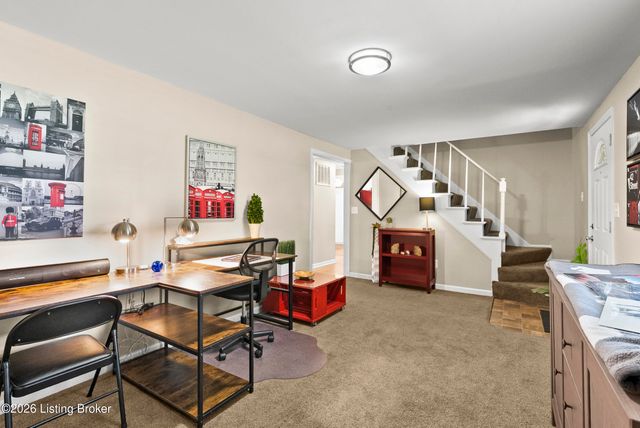 4311 Lynnbrook Dr, Louisville, KY 40220