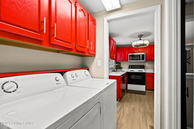 4311 Lynnbrook Dr, Louisville, KY 40220