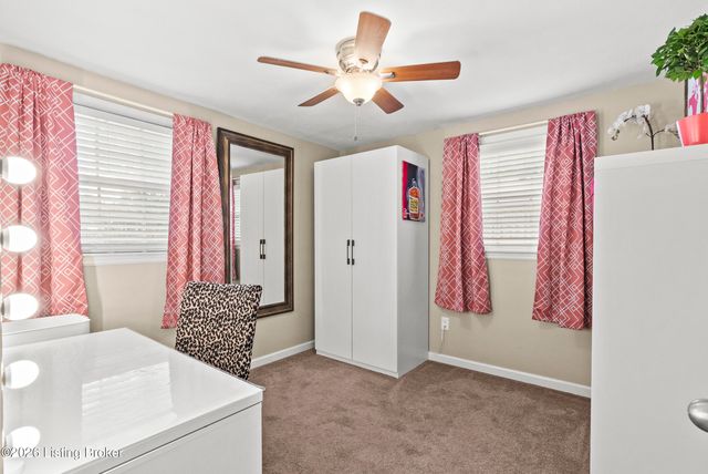 4311 Lynnbrook Dr, Louisville, KY 40220