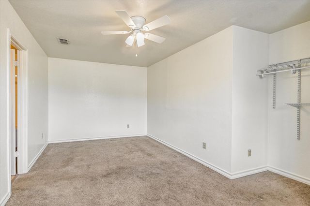 803 Valley View DR B, Pflugerville, TX 78660