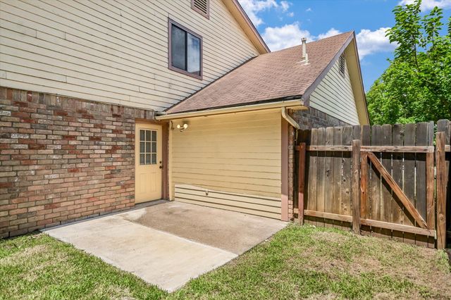 803 Valley View DR B, Pflugerville, TX 78660