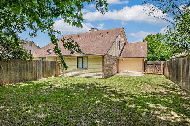 803 Valley View DR B, Pflugerville, TX 78660
