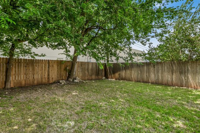 803 Valley View DR B, Pflugerville, TX 78660