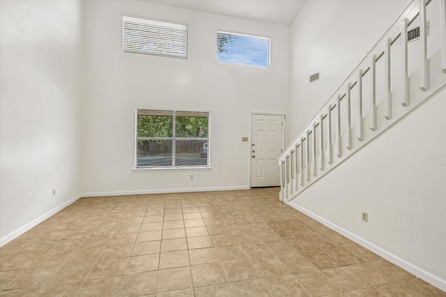 803 Valley View DR B, Pflugerville, TX 78660