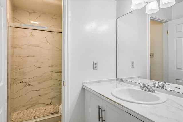 803 Valley View DR B, Pflugerville, TX 78660