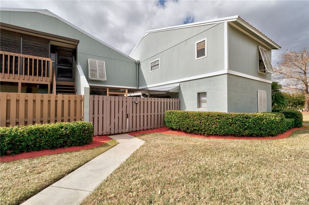 1136 Breezy Way 3B, Sebastian, FL 32958