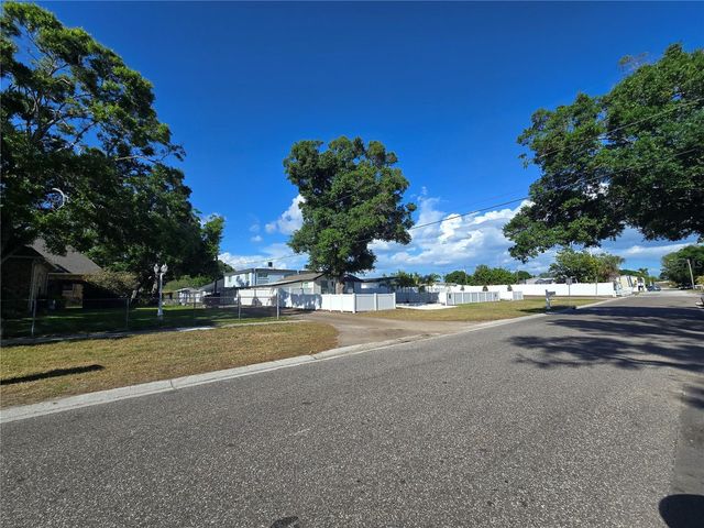 2526 40TH AVENUE N, St Petersburg, FL 33714