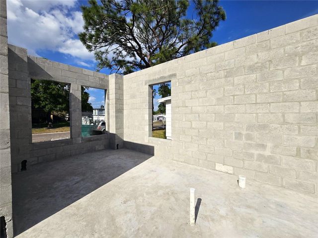 2526 40TH AVENUE N, St Petersburg, FL 33714