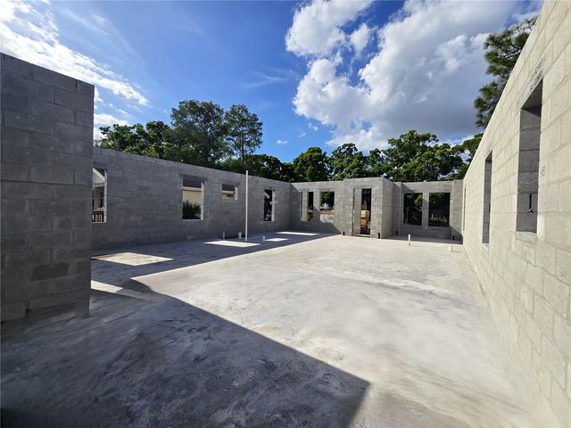 2526 40TH AVENUE N, St Petersburg, FL 33714