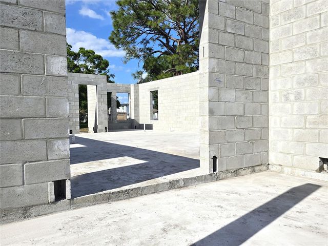 2526 40TH AVENUE N, St Petersburg, FL 33714