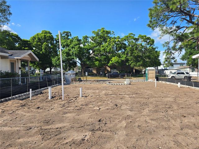 2526 40TH AVENUE N, St Petersburg, FL 33714