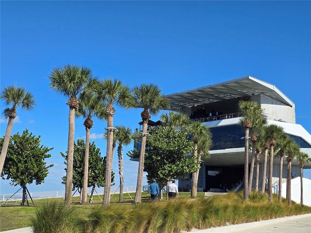 2526 40TH AVENUE N, St Petersburg, FL 33714