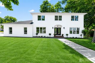 975 Inman Avenue, Edison, NJ 08820