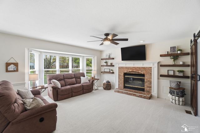 3435 Shadywood Drive, Lambertville, MI 48144