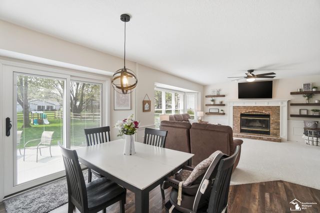 3435 Shadywood Drive, Lambertville, MI 48144