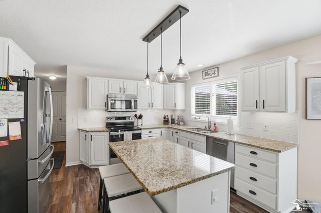 3435 Shadywood Drive, Lambertville, MI 48144