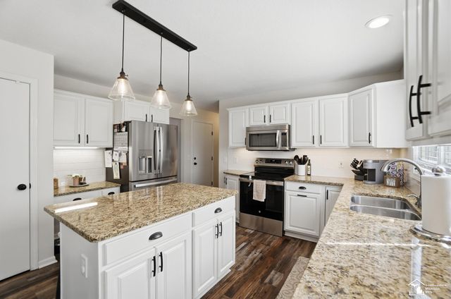 3435 Shadywood Drive, Lambertville, MI 48144