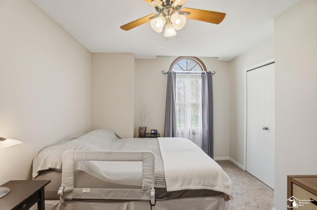 3435 Shadywood Drive, Lambertville, MI 48144