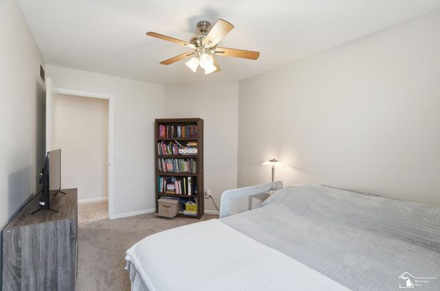 3435 Shadywood Drive, Lambertville, MI 48144