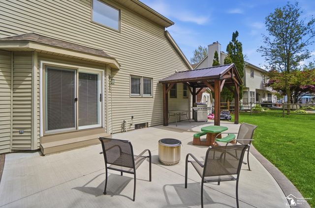3435 Shadywood Drive, Lambertville, MI 48144