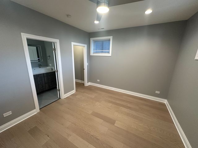 4950 S Michigan Avenue, Chicago, IL 60615