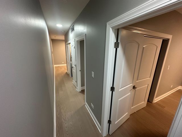 4950 S Michigan Avenue, Chicago, IL 60615