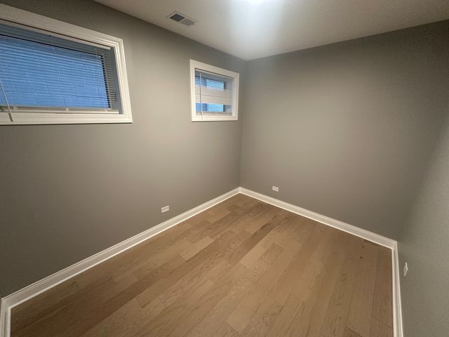 4950 S Michigan Avenue, Chicago, IL 60615