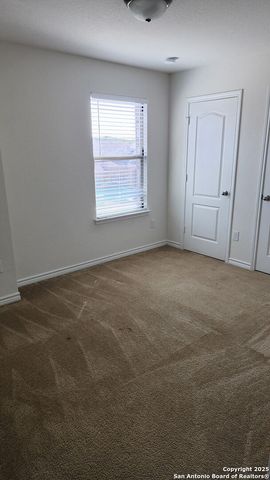 120 Anchor Blf, Universal City, TX 78148
