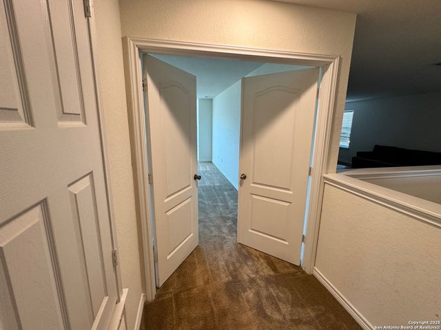 120 Anchor Blf, Universal City, TX 78148