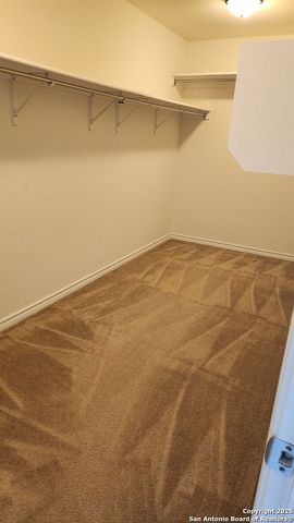 120 Anchor Blf, Universal City, TX 78148