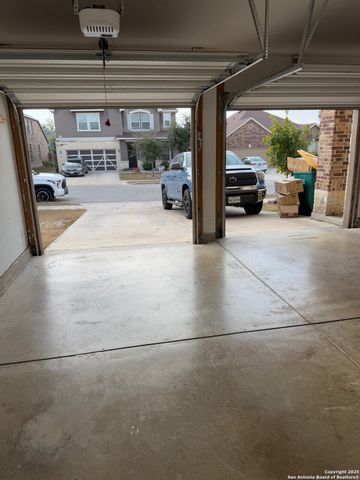 120 Anchor Blf, Universal City, TX 78148